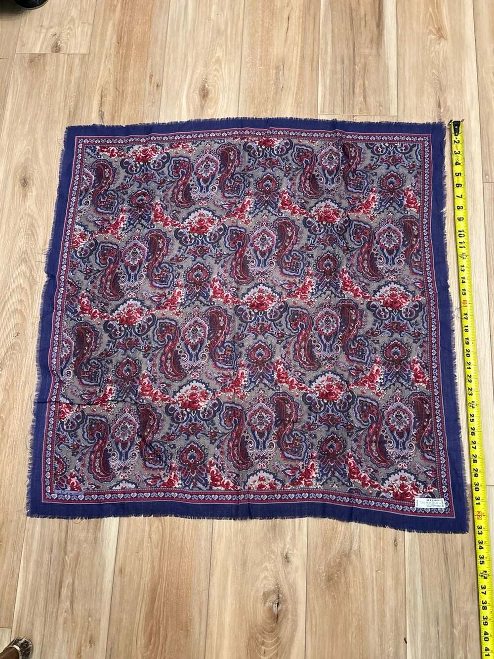Oscar de la Renta Paisley Wool Scarf 100% Wool Made in Japan